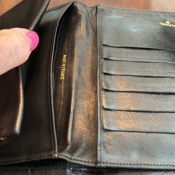 Chanel Lambskin Kisslock Wallet - Picture 6 of 12